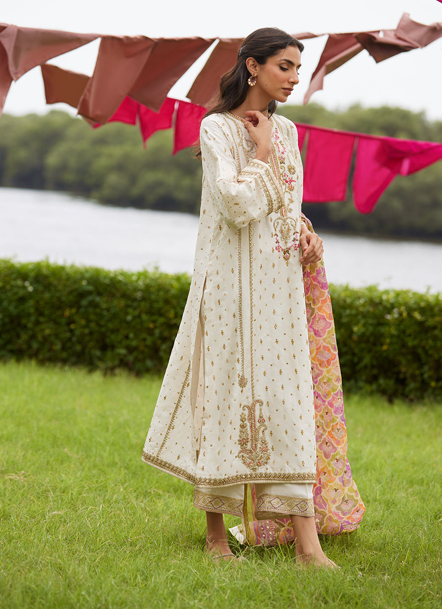 Farah Talib Aziz | Mayna Festive Luxe Pret | Ember Ivory Kurta And Dupatta-2