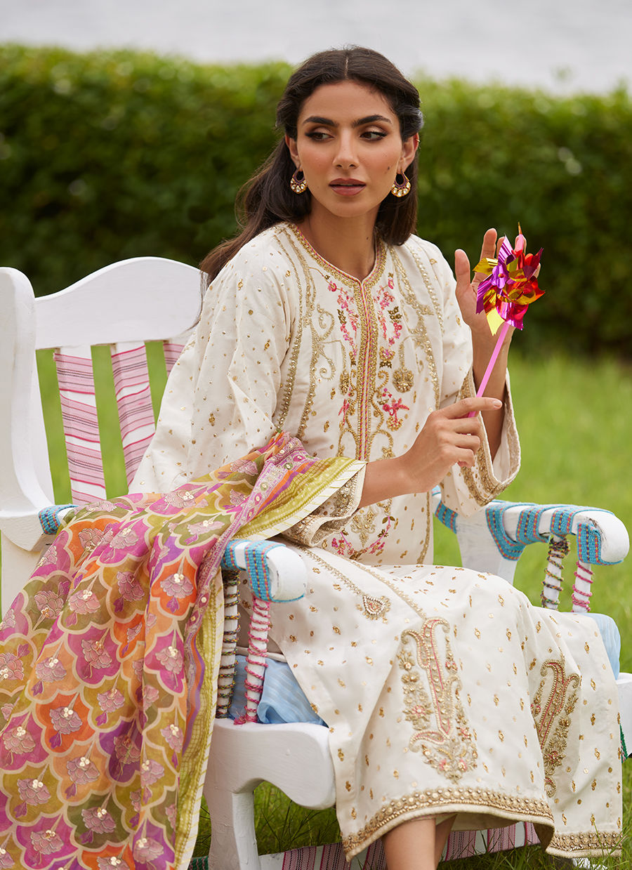Farah Talib Aziz | Mayna Festive Luxe Pret | Ember Ivory Kurta And Dupatta-5