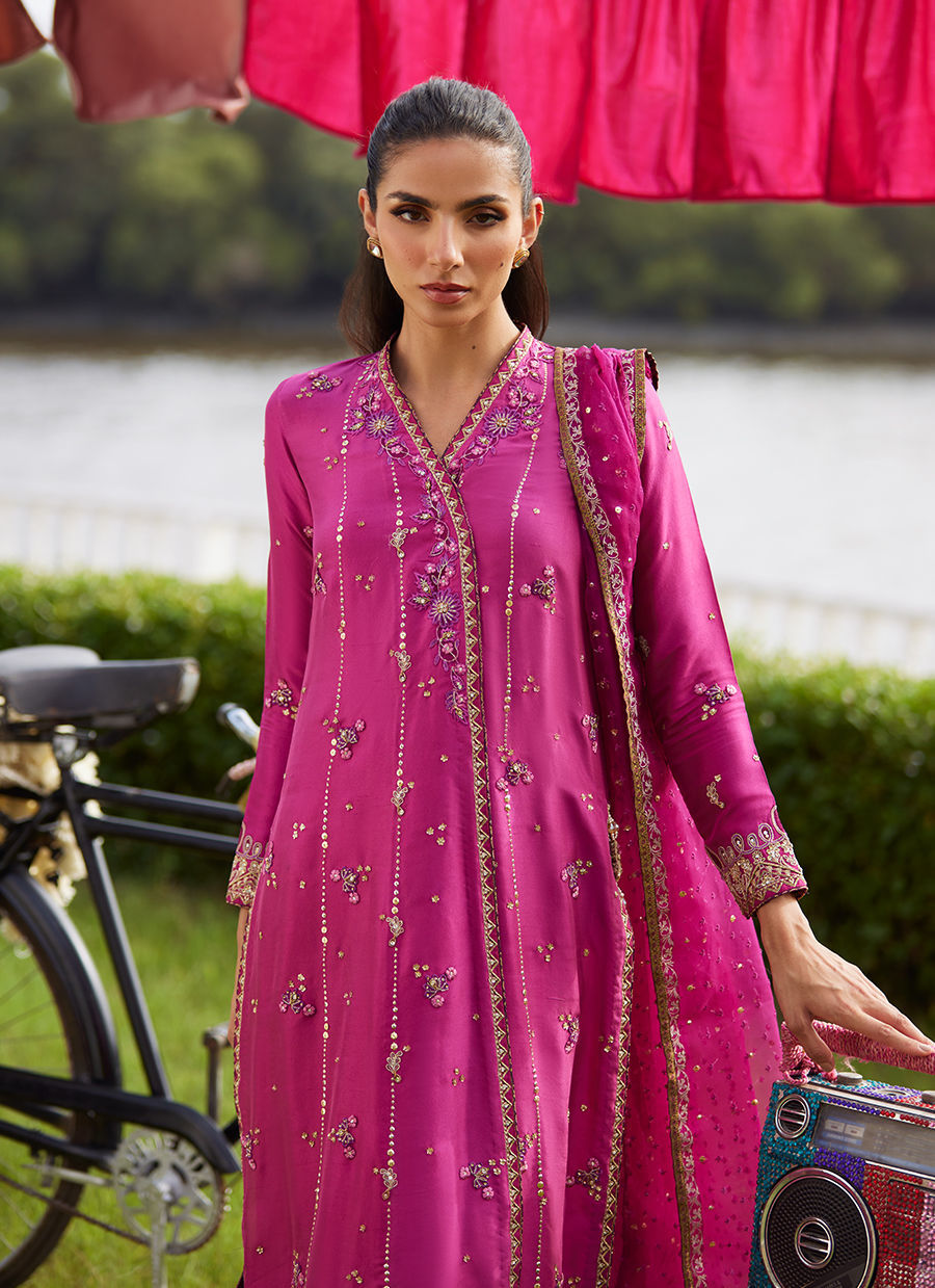 Farah Talib Aziz | Mayna Festive Luxe Pret | Mirage Magenta Shirt And Dupatta-3