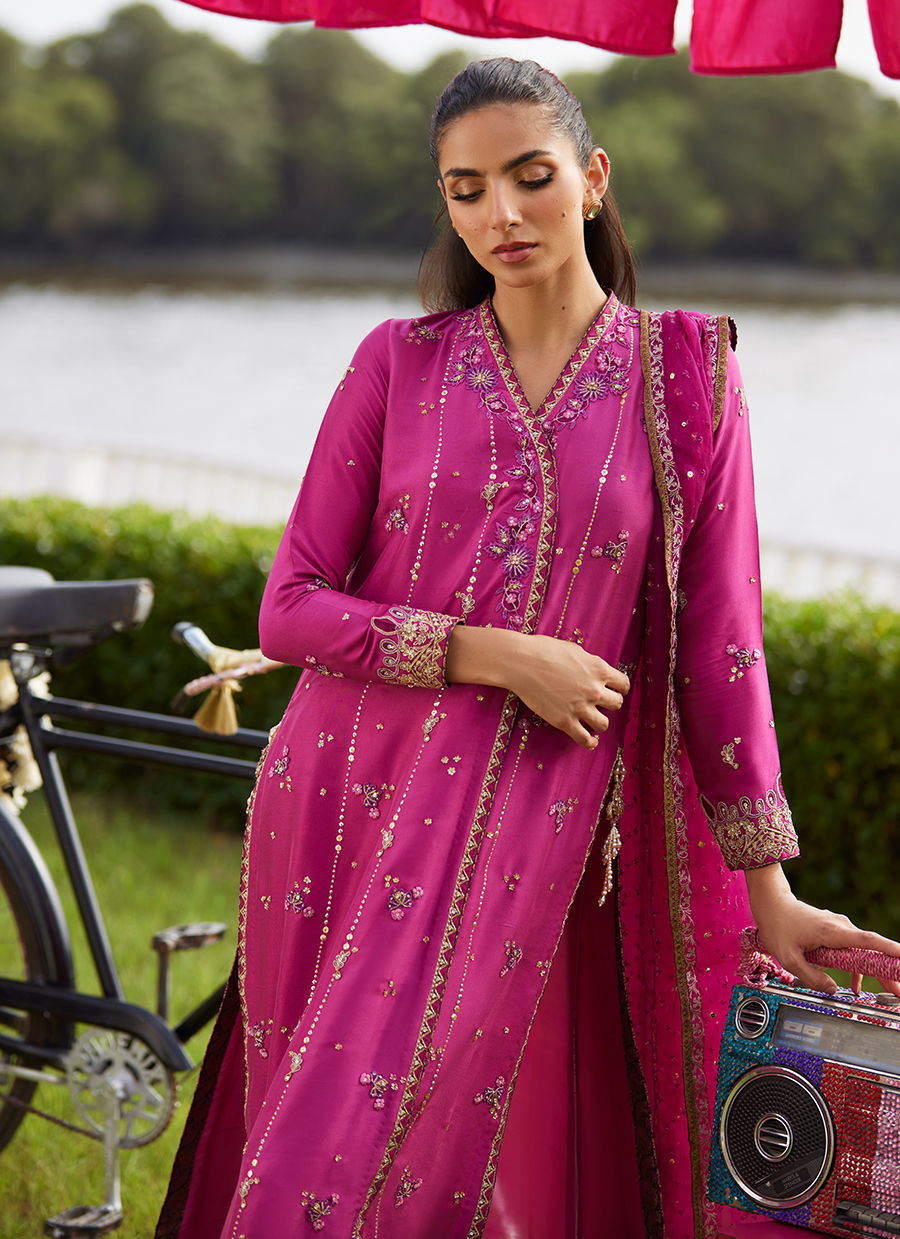 Farah Talib Aziz | Mayna Festive Luxe Pret | Mirage Magenta Shirt And Dupatta-4