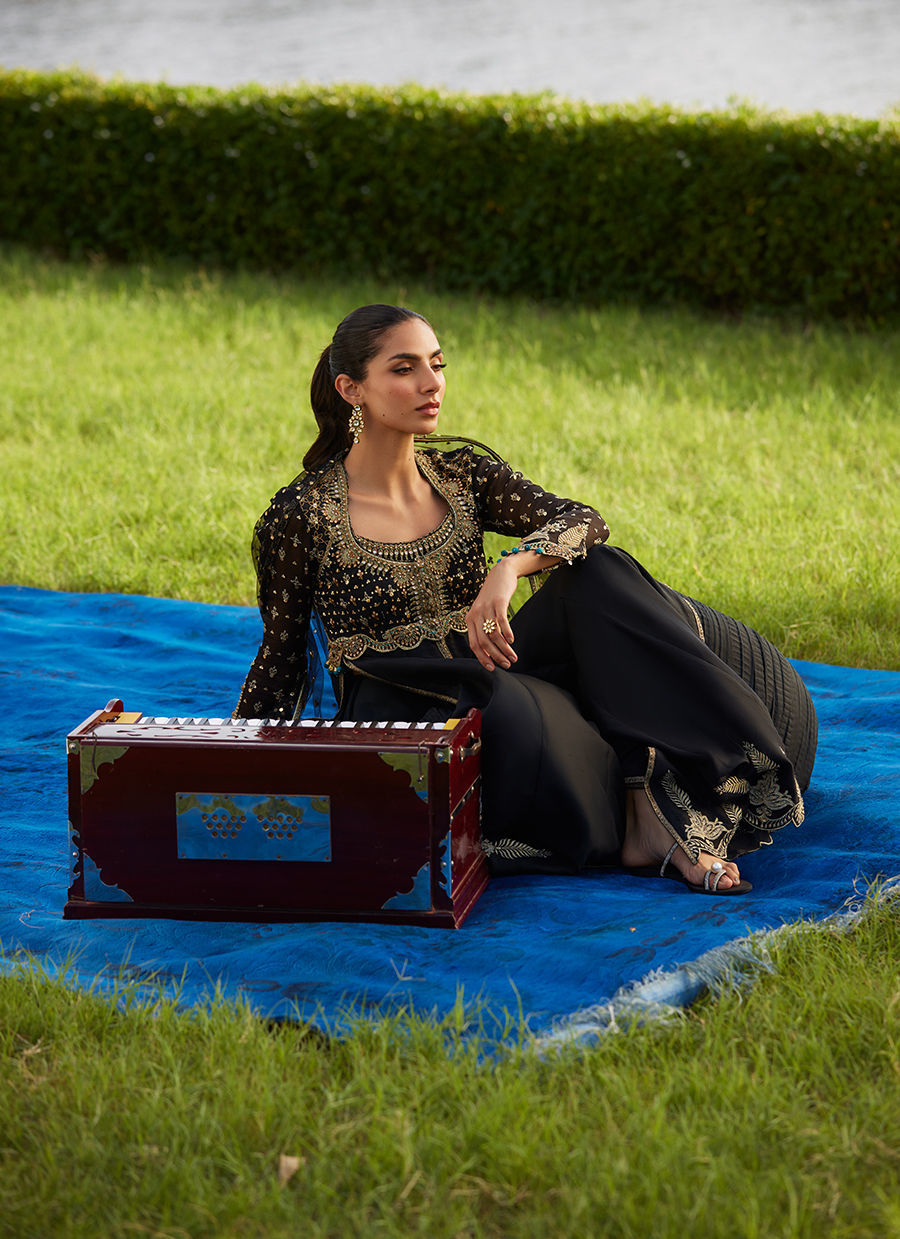 Farah Talib Aziz | Mayna Festive Luxe Pret | Mehzar Black Kalidaar And Dupatta, image 6