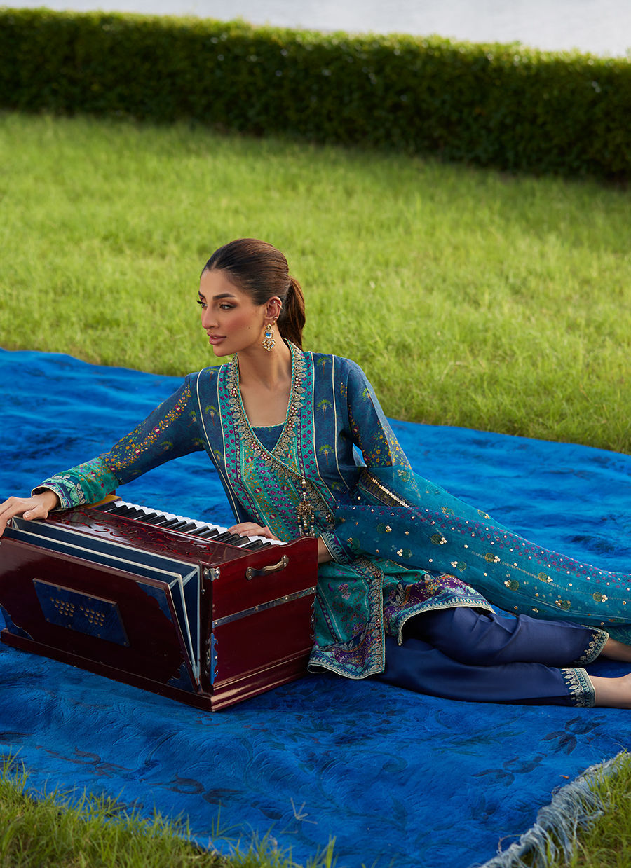 Farah Talib Aziz | Mayna Festive Luxe Pret | Azeema Angarkha And Dupatta-6
