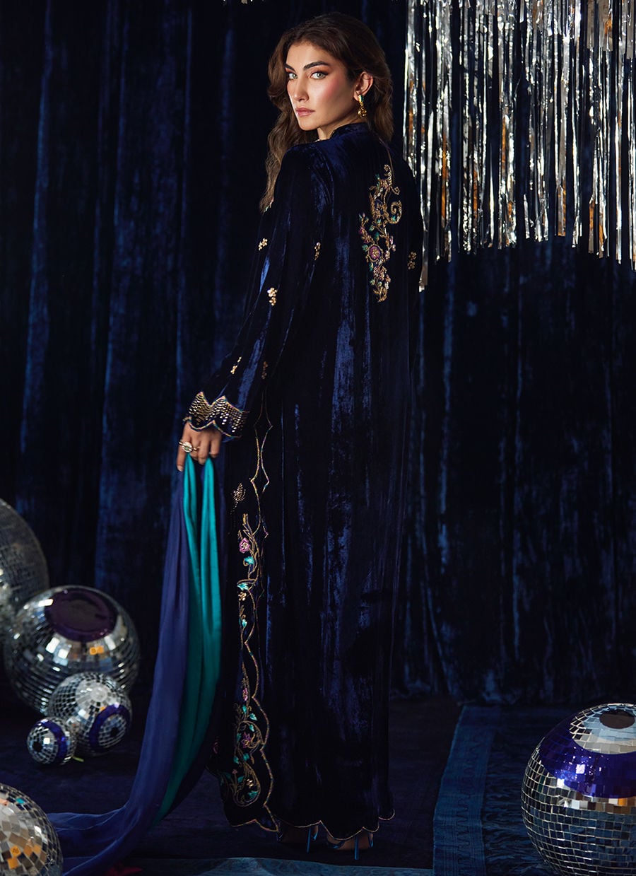 Farah Talib Aziz | Velvet Fete 4 | Valeh Navy Shirt And Dupatta, image 2