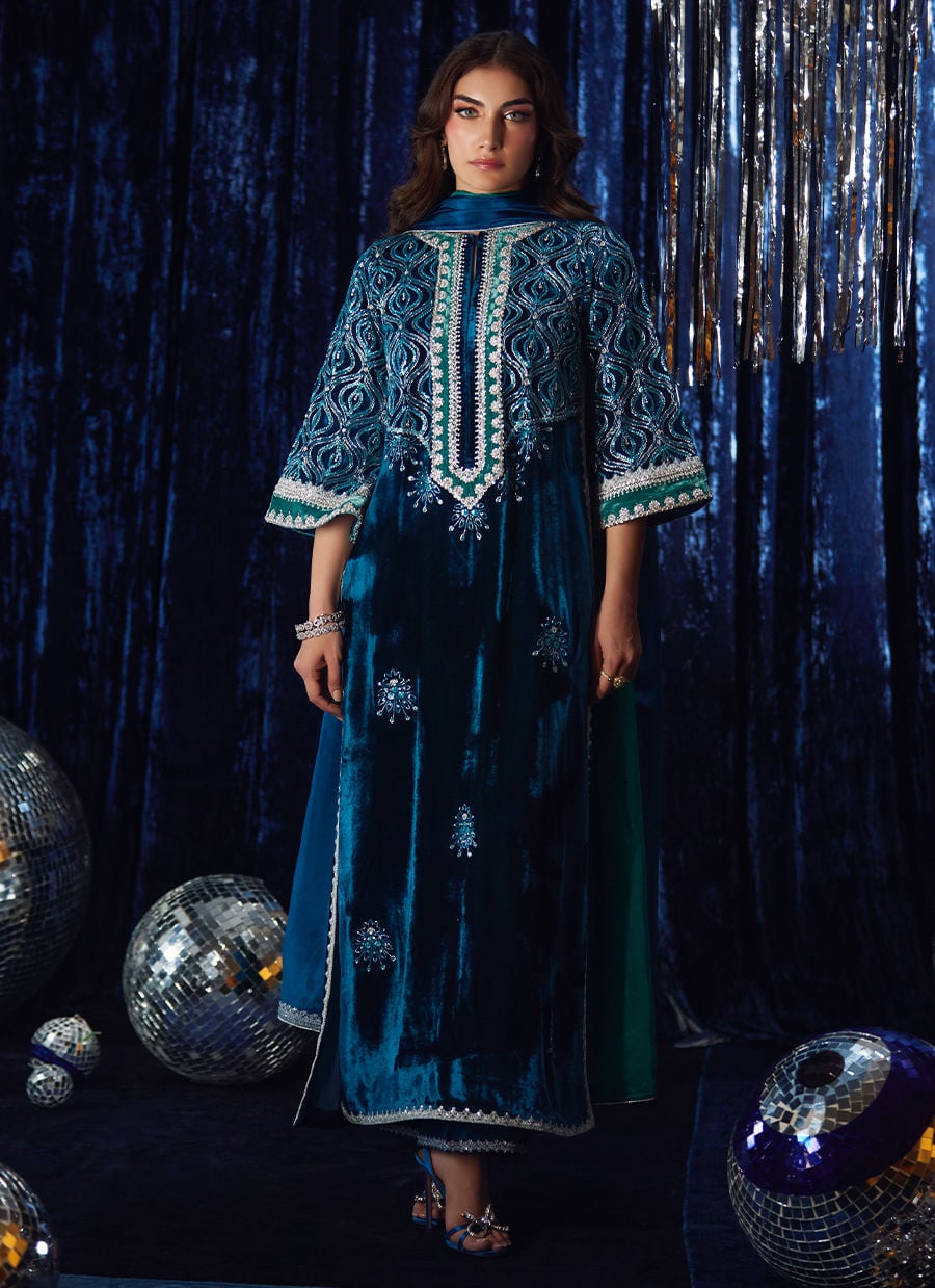 Farah Talib Aziz | Velvet Fete 4 | Teen Teal Shirt And Dupatta