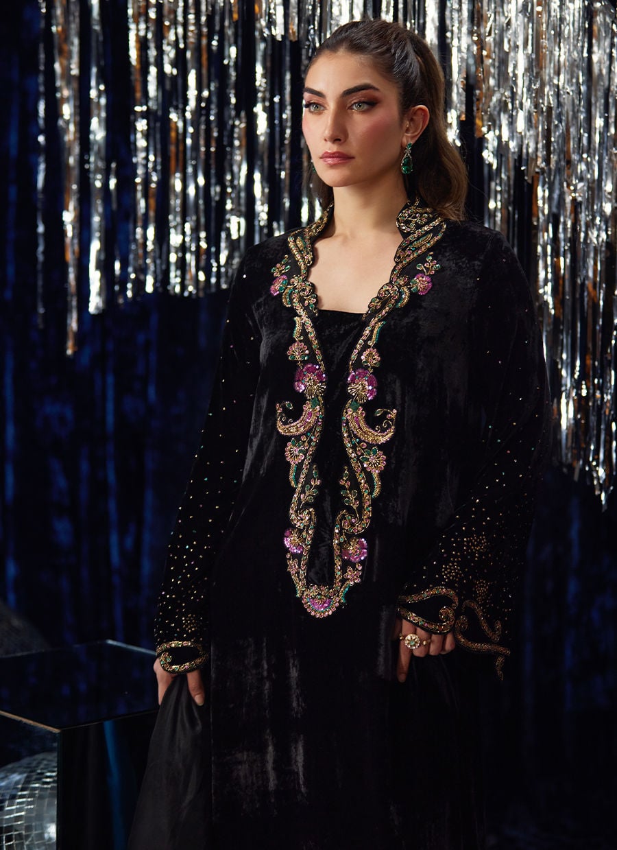 Farah Talib Aziz | Velvet Fete 4 | Nori Black Kaftan, image 3