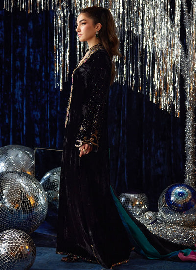 Farah Talib Aziz | Velvet Fete 4 | Nori Black Kaftan