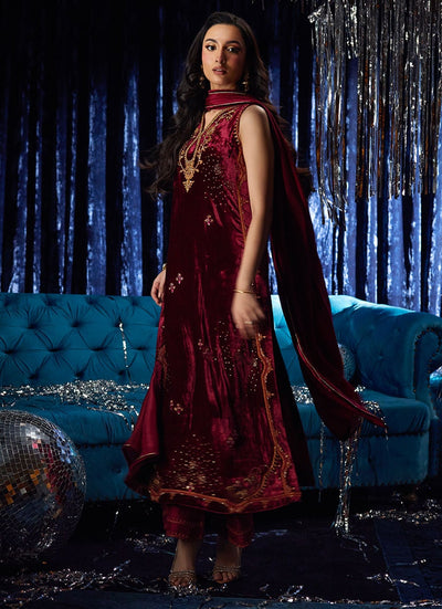 Farah Talib Aziz | Velvet Fete 4 | Arden Garnet Shirt And Dupatta
