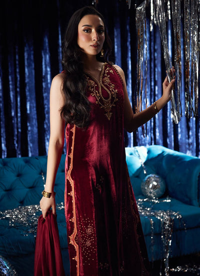 Farah Talib Aziz | Velvet Fete 4 | Arden Garnet Shirt And Dupatta