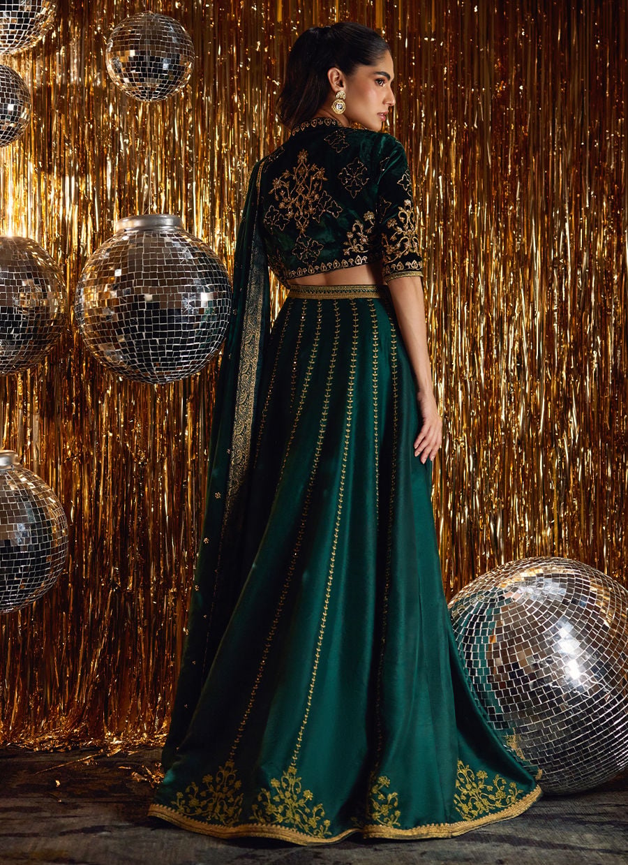 Farah Talib Aziz | Velvet Fete 4 | Sera Emerald Lehnga Choli-2