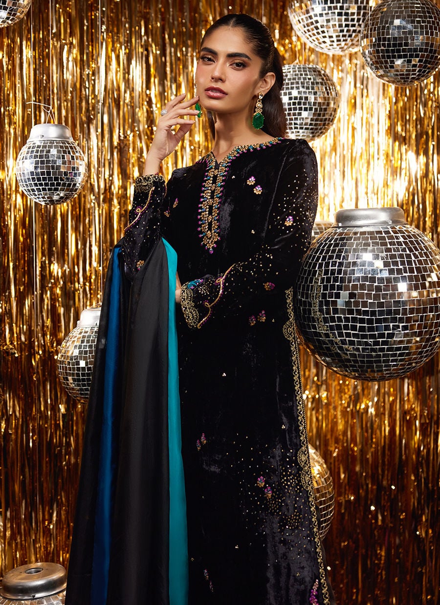 Farah Talib Aziz | Velvet Fete 4 | Masika Black Shirt And Dupatta, image 4