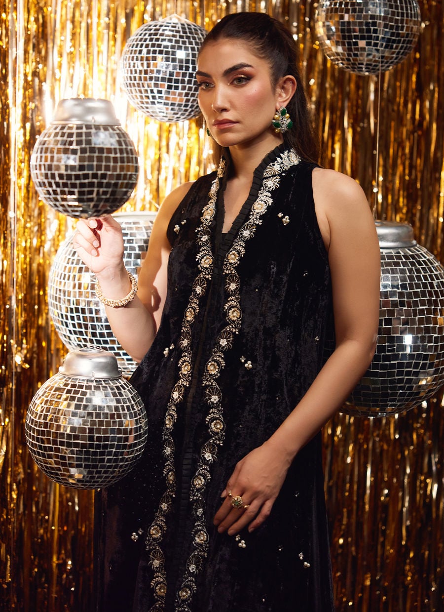 Farah Talib Aziz | Velvet Fete 4 | Aveline Black Velvet Jacket-4