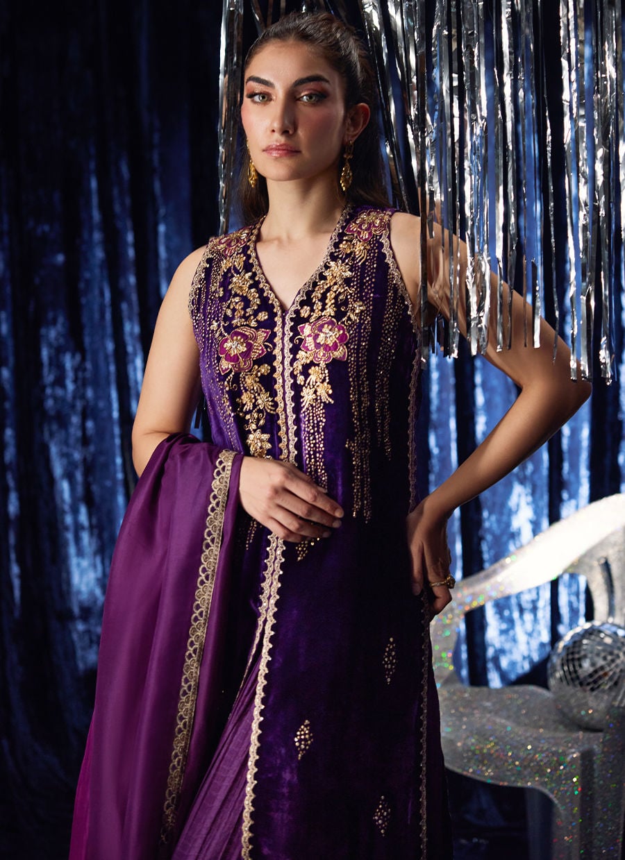 Farah Talib Aziz | Velvet Fete 4 | Amima Aubergine Shirt And Dupatta-3