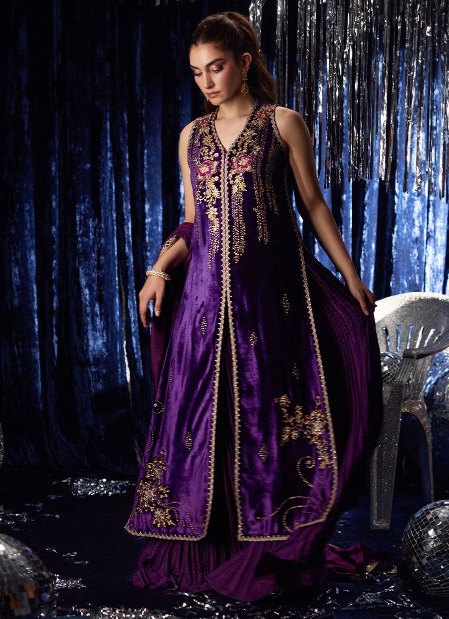 Farah Talib Aziz | Velvet Fete 4 | Amima Aubergine Shirt And Dupatta-4