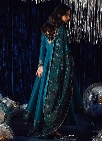 Farah Talib Aziz | Velvet Fete 4 | The Verve Shawl