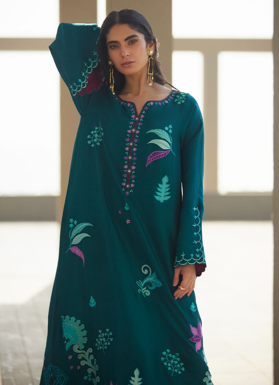 Farah Talib Aziz | Laani The Kaftan Edit | Azurea Teal Silk, image 3