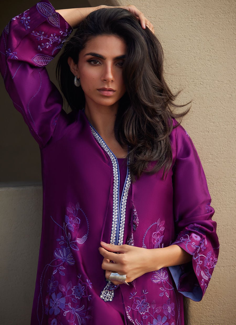 Farah Talib Aziz | Laani The Kaftan Edit | Gilly Grape Silk, image 3