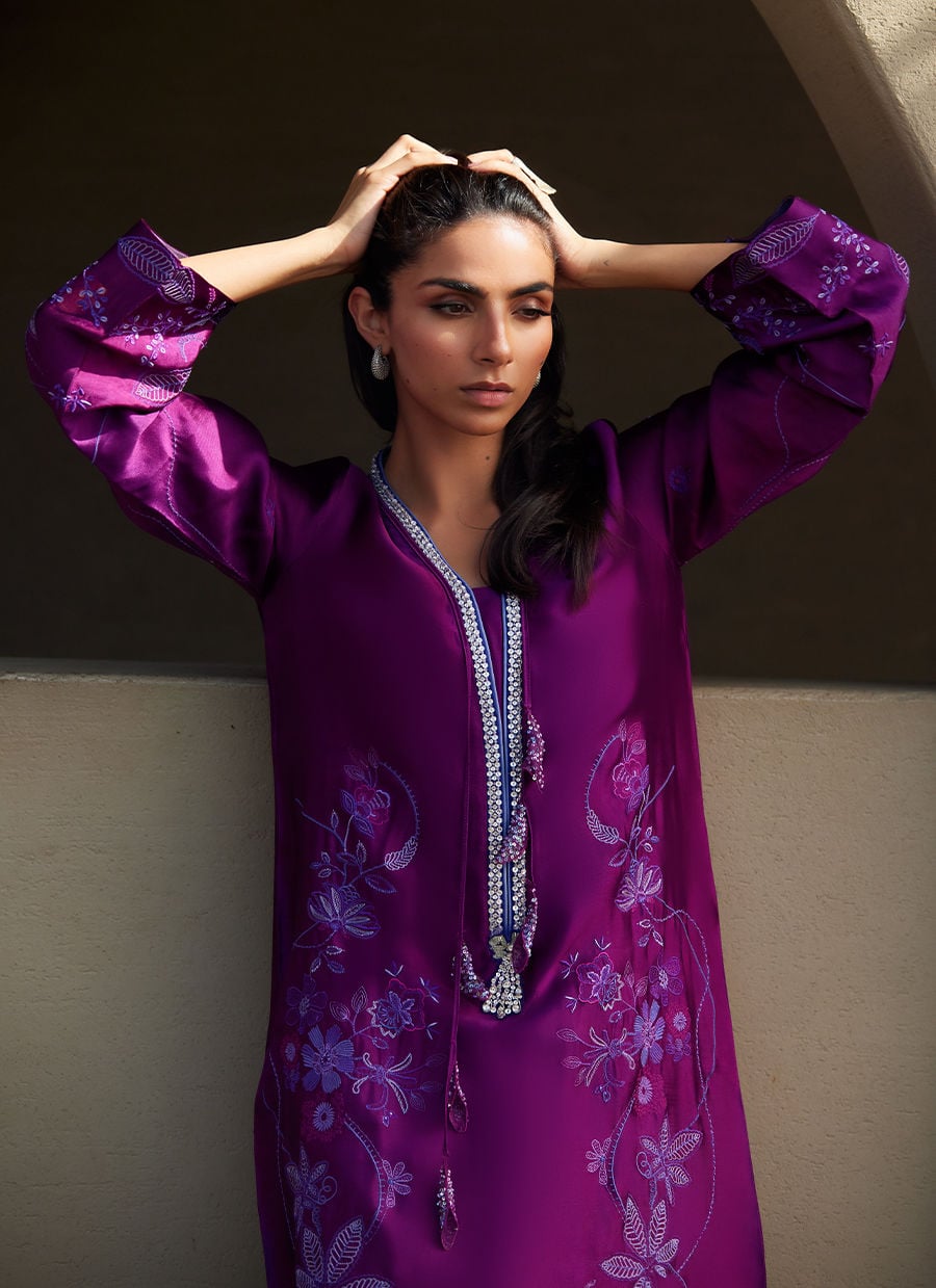 Farah Talib Aziz | Laani The Kaftan Edit | Gilly Grape Silk, image 5