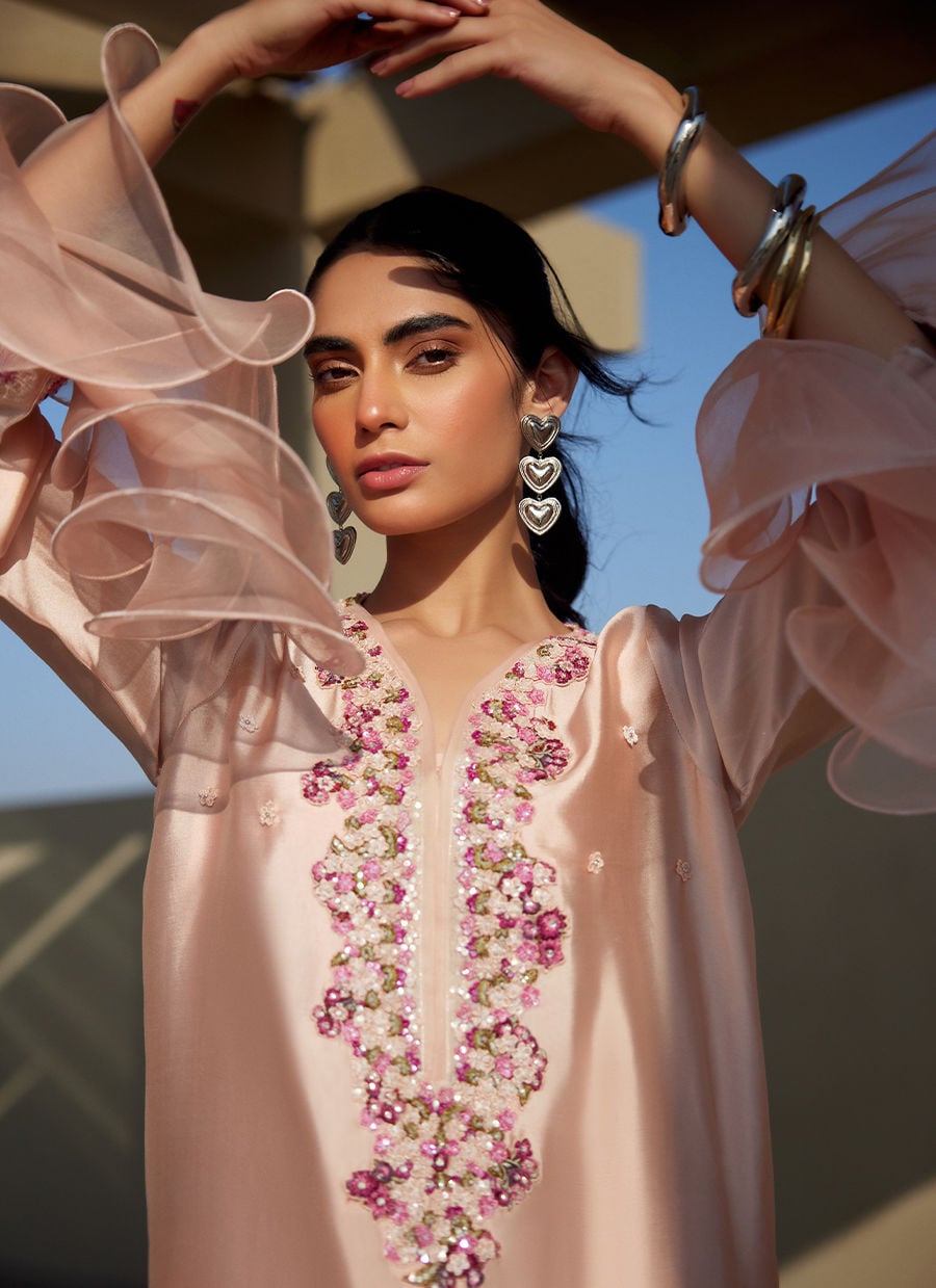 Farah Talib Aziz | Laani The Kaftan Edit | Mariposa Blush-3