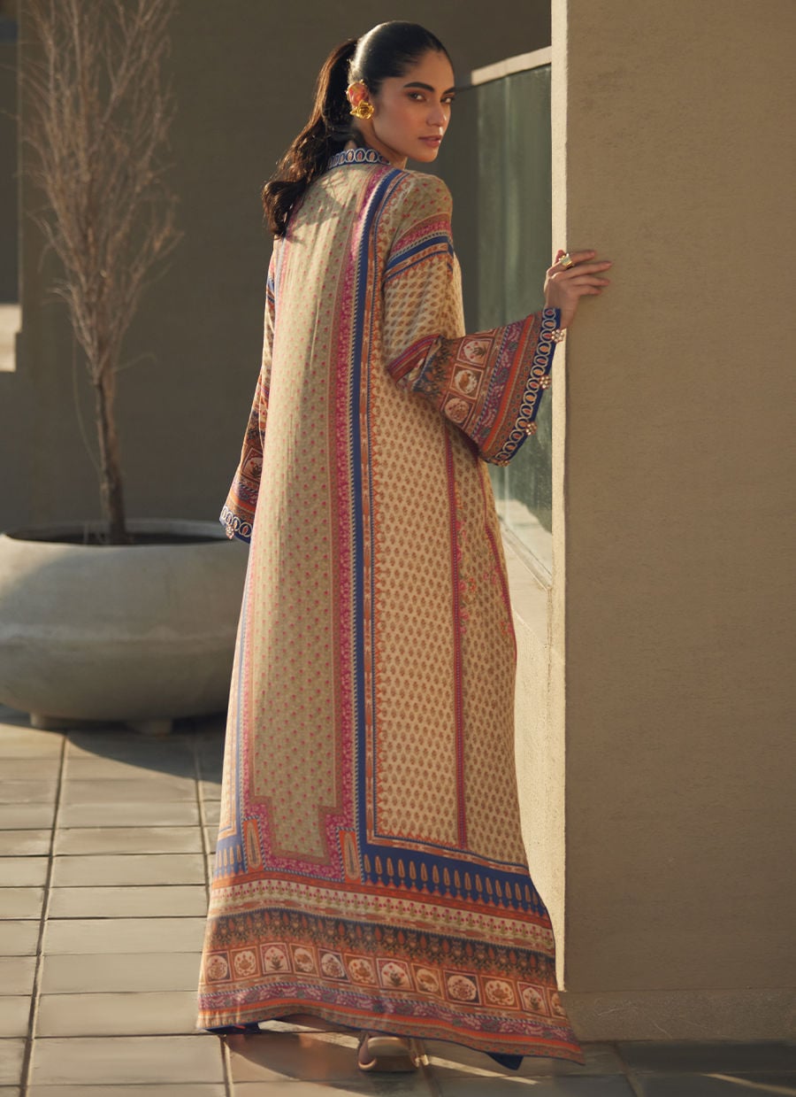 Farah Talib Aziz | Laani The Kaftan Edit | Sora Sand Crepe-2