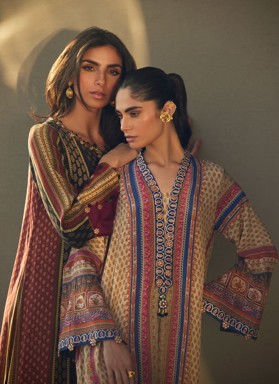 Farah Talib Aziz | Laani The Kaftan Edit | Sora Sand Crepe-4