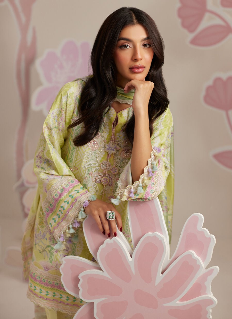Farah Talib Aziz | Frou Frou Ramadan Edit |Riva-7