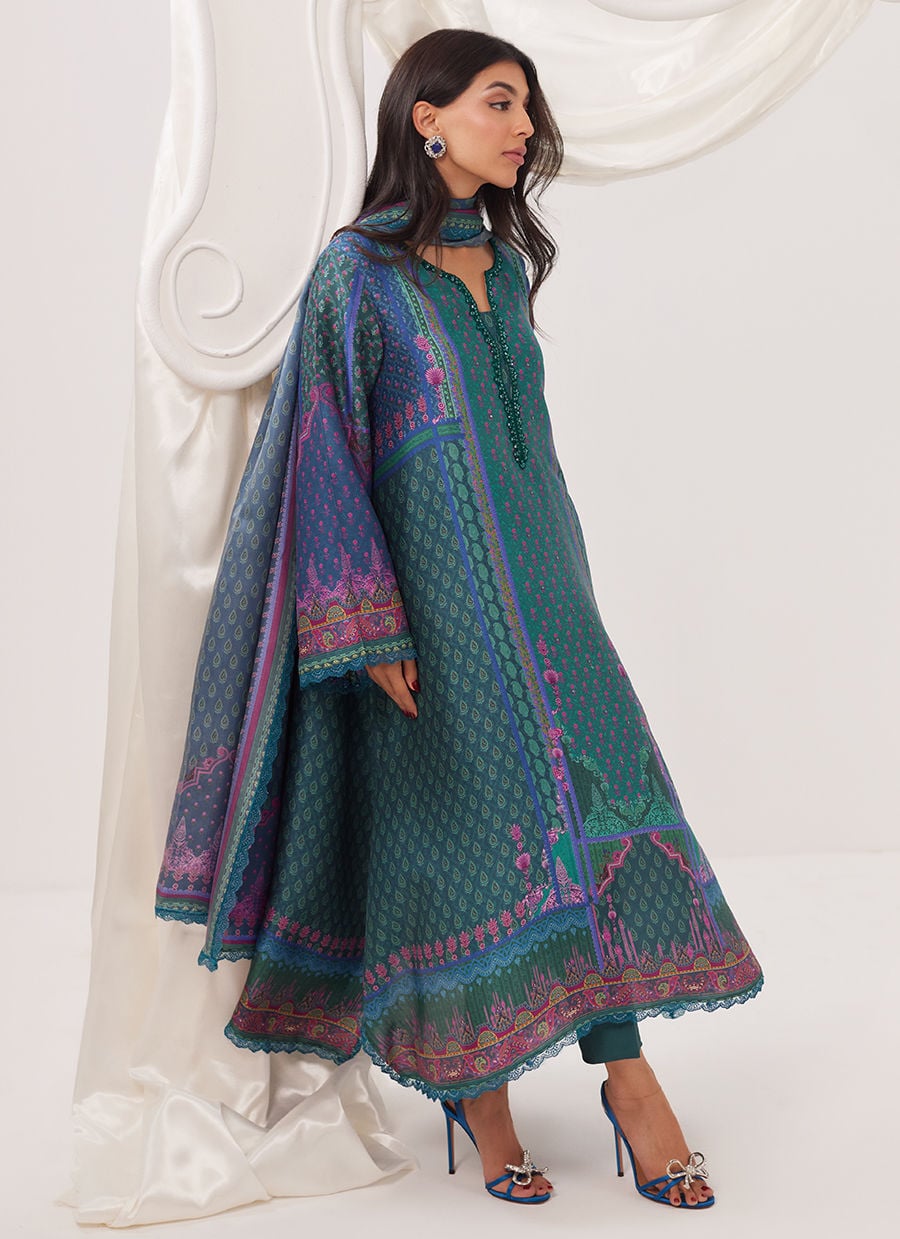 Farah Talib Aziz | Frou Frou Ramadan Edit | Delara, image 3