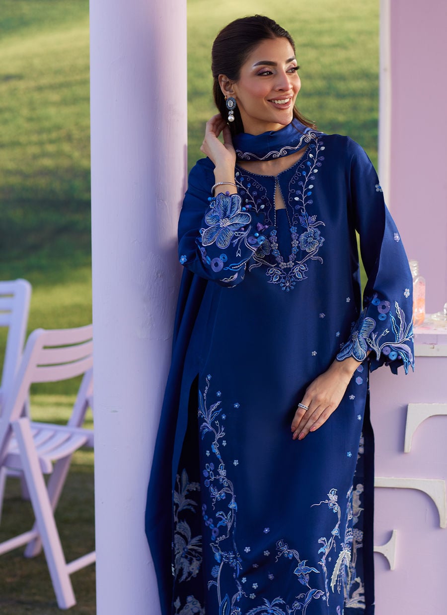 Farah Talib Aziz | Luna Eid 26 | Noirah Shirt And Dupatta, image 3
