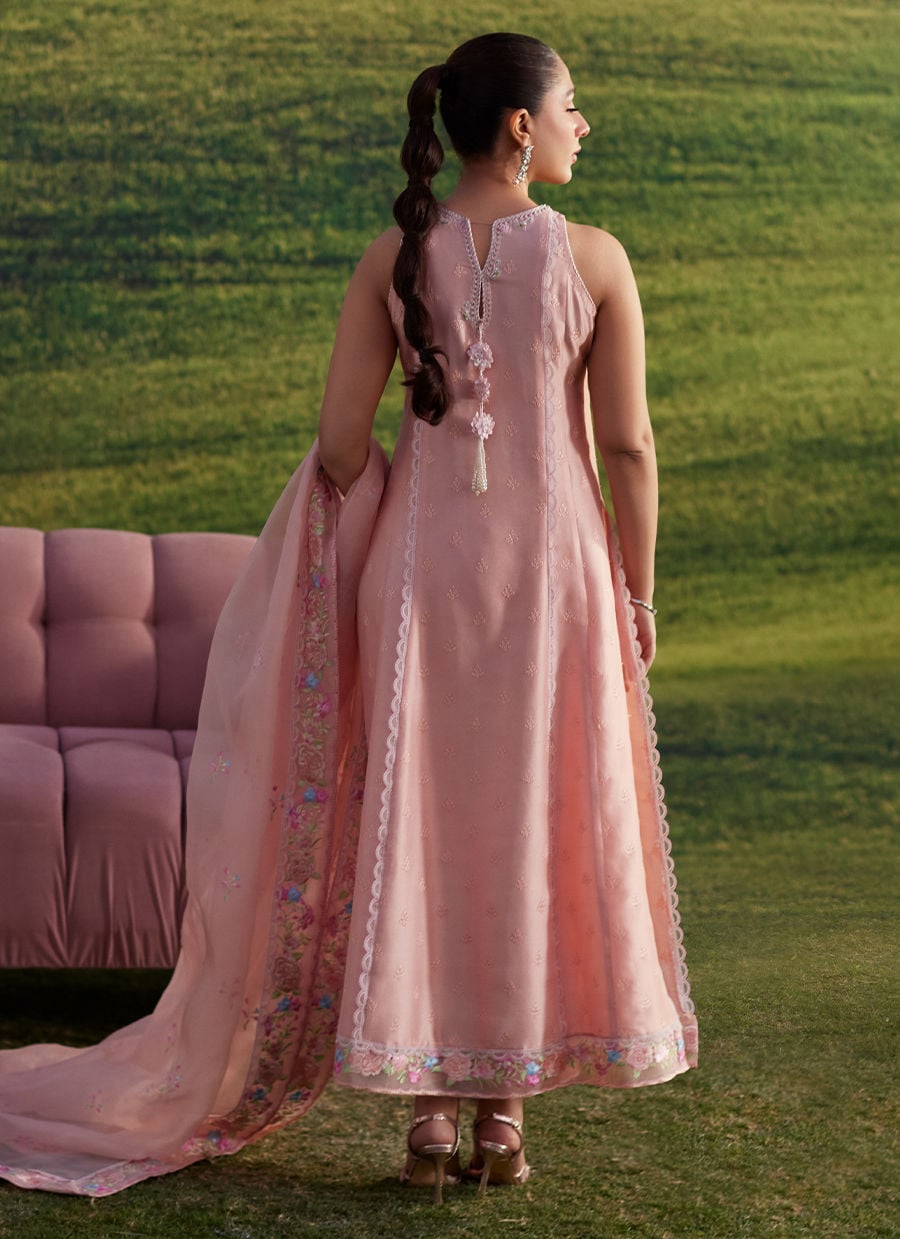 Farah Talib Aziz | Luna Eid 26 | Rosé Reverie Shirt And Dupatta