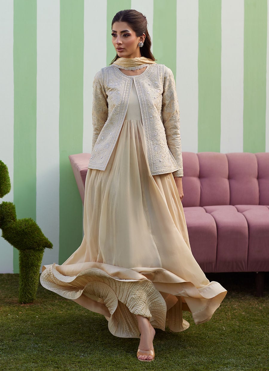 Farah Talib Aziz | Luna Eid 26 | Luma Kalidaar With Dupatta And Pants, image 3