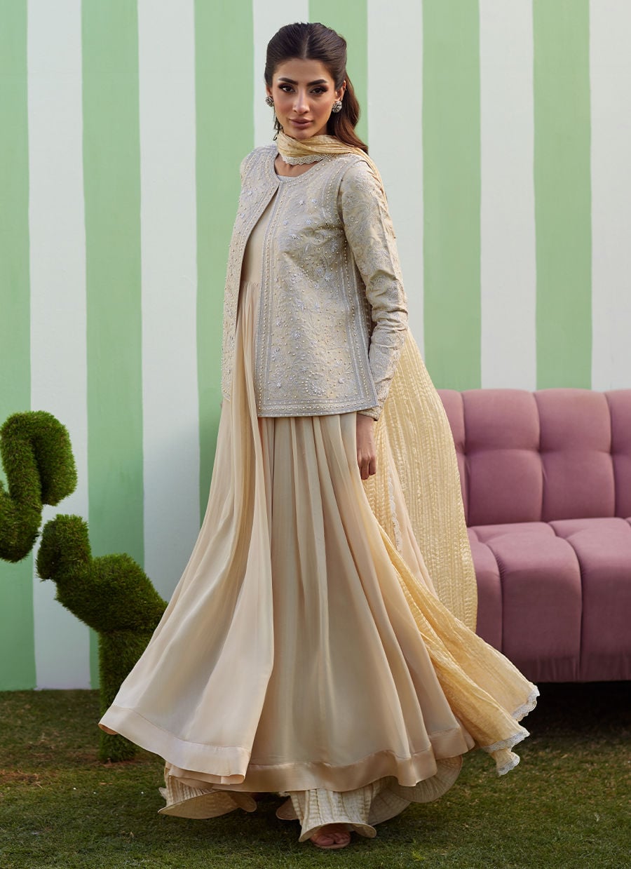 Farah Talib Aziz | Luna Eid 26 | Luma Kalidaar With Dupatta And Pants, image 4