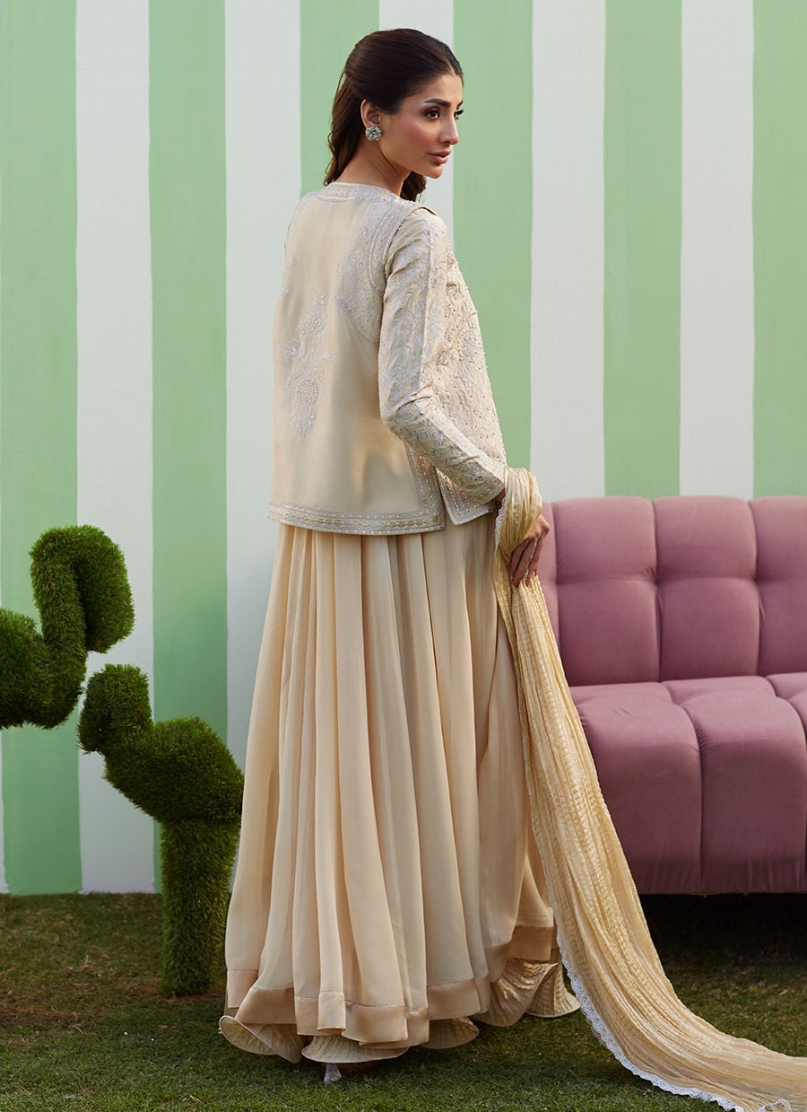 Farah Talib Aziz | Luna Eid 26 | Luma Kalidaar With Dupatta And Pants, image 2