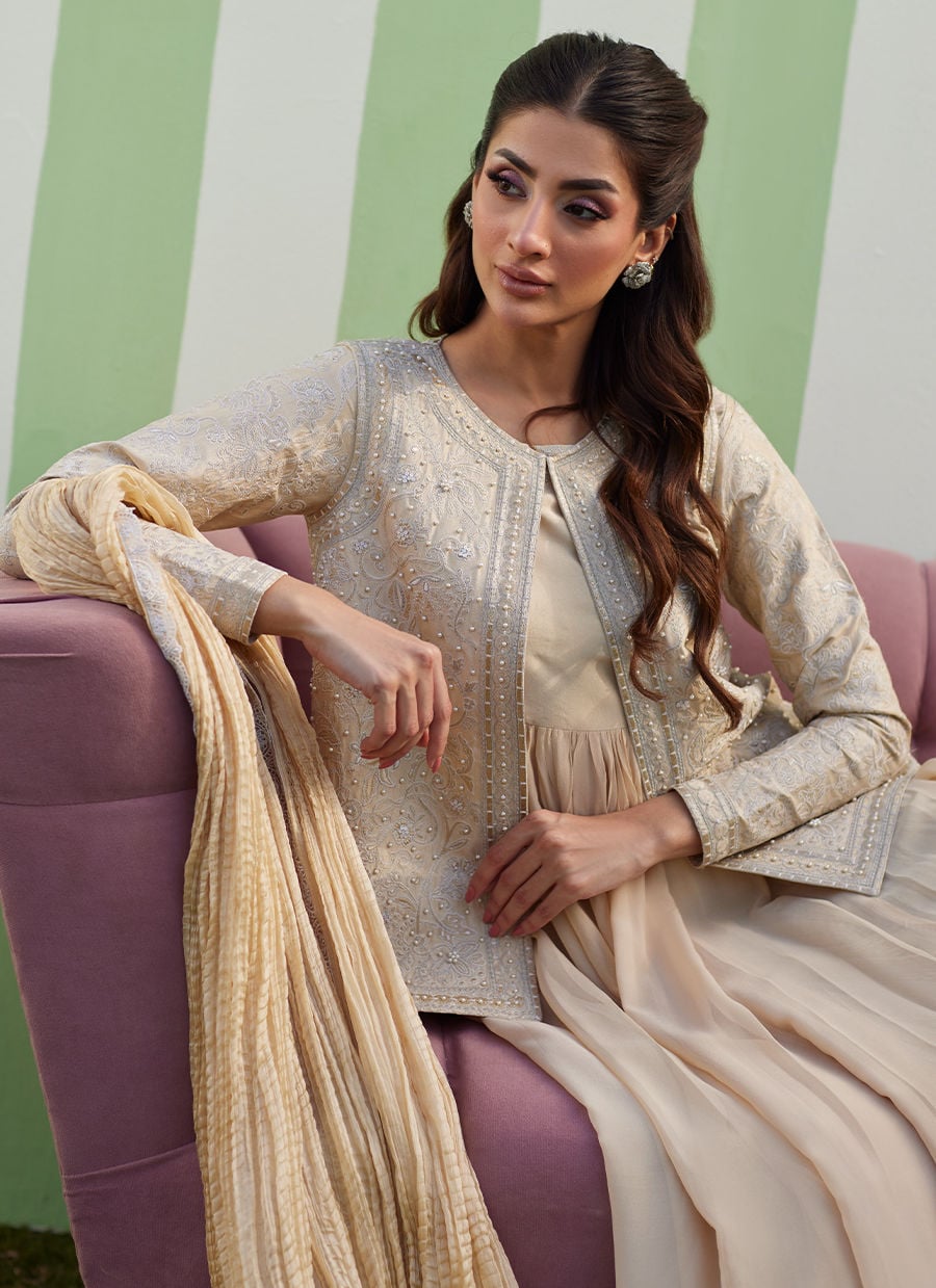 Farah Talib Aziz | Luna Eid 26 | Luma Kalidaar With Dupatta And Pants, image 5