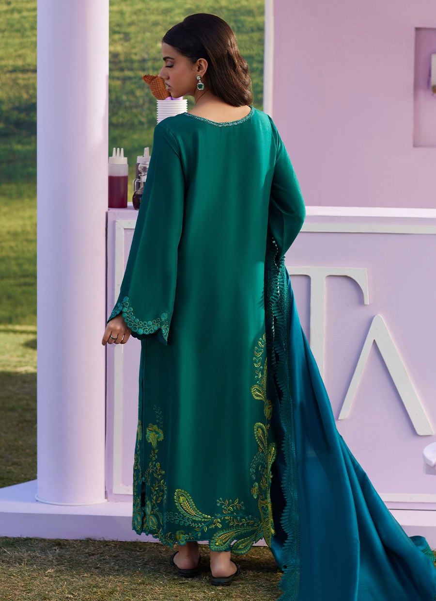 Farah Talib Aziz | Luna Eid 26 | Zayra Shirt And Dupatta-2