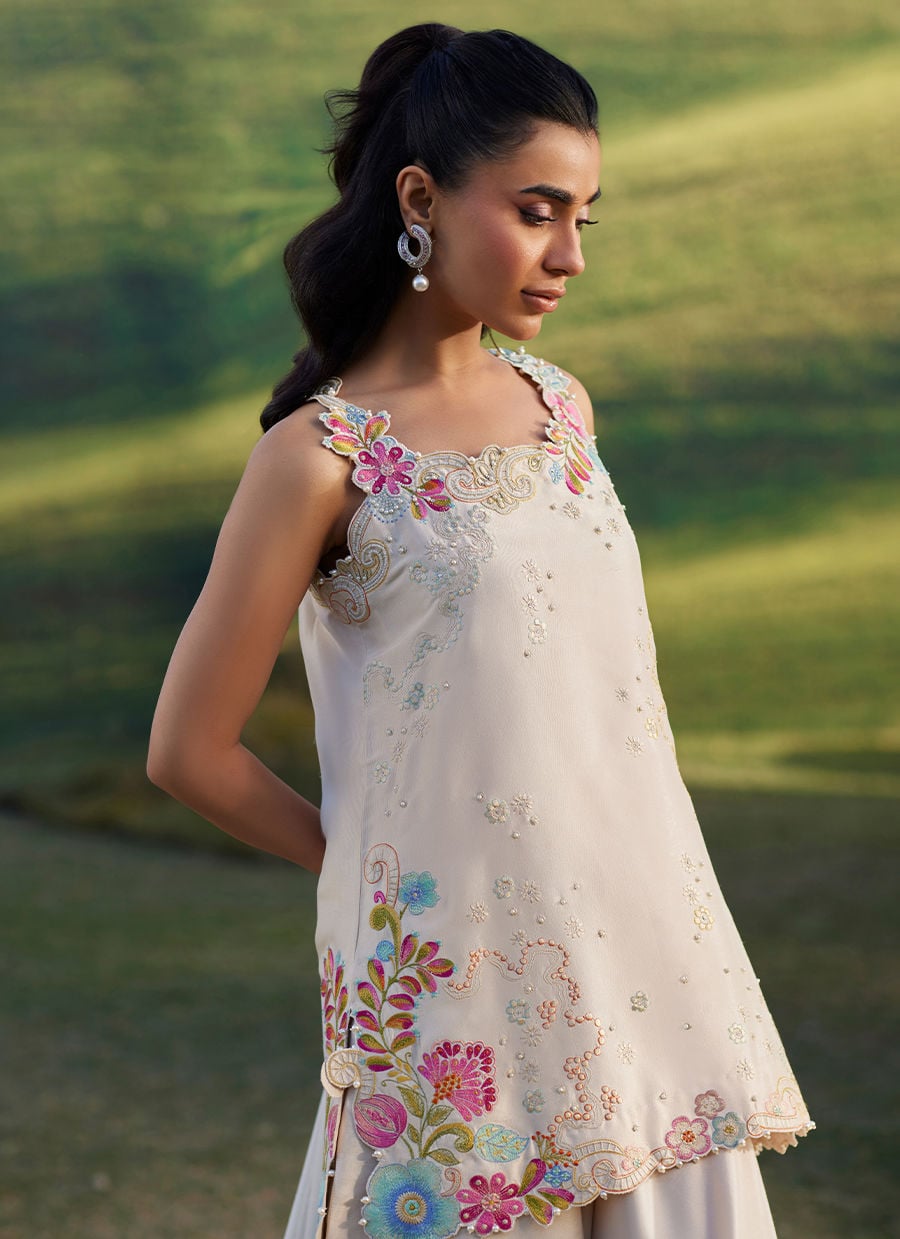 Farah Talib Aziz | Luna Eid 26 | Aira Shirt And Dupatta, image 3