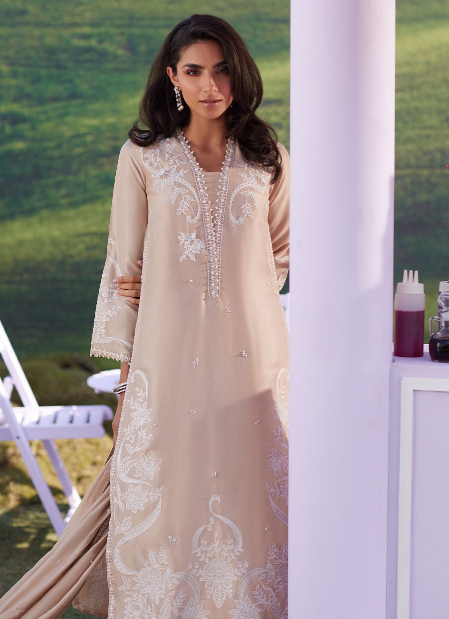 Farah Talib Aziz | Luna Eid 26 | Vaila Shirt And Dupatta, image 3