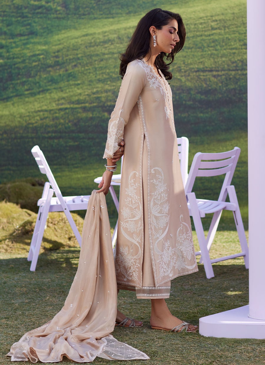 Farah Talib Aziz | Luna Eid 26 | Vaila Shirt And Dupatta, image 2