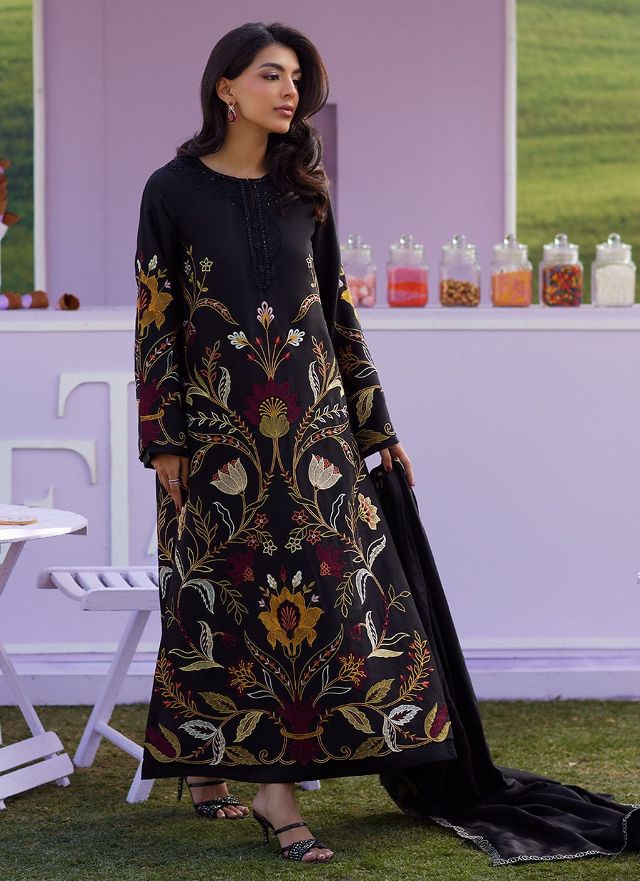 Farah Talib Aziz | Luna Eid 26 | Eavan Shirt And Dupatta, image 4