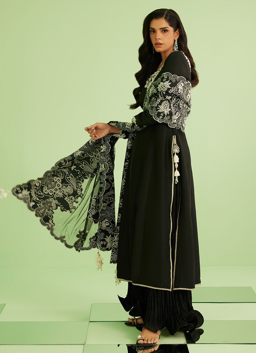 Farah Talib Aziz | Veya A Draped Capsule | Noir Élan Kalidaar-2