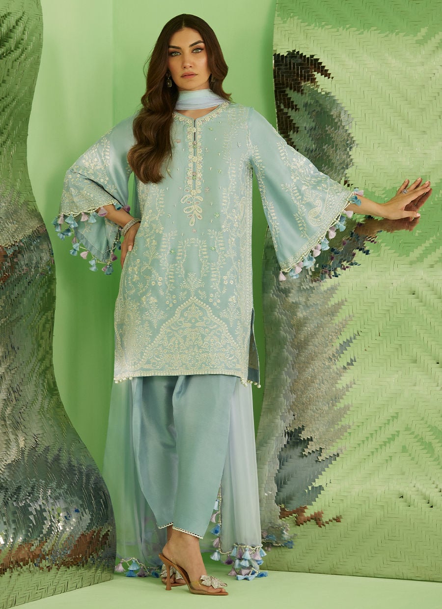 Farah Talib Aziz | Veya A Draped Capsule | Serra-1