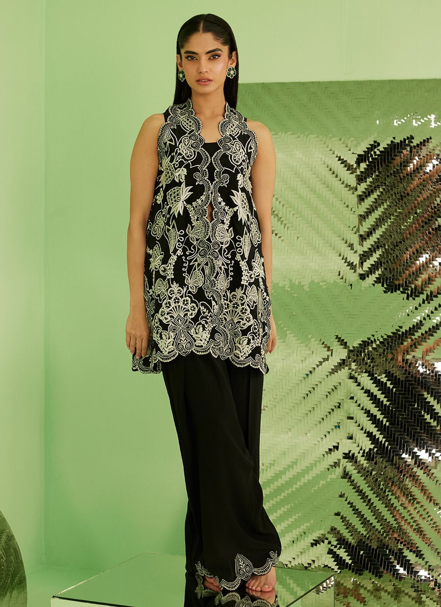 Farah Talib Aziz | Veya A Draped Capsule | Raiya Jacket (A)-3