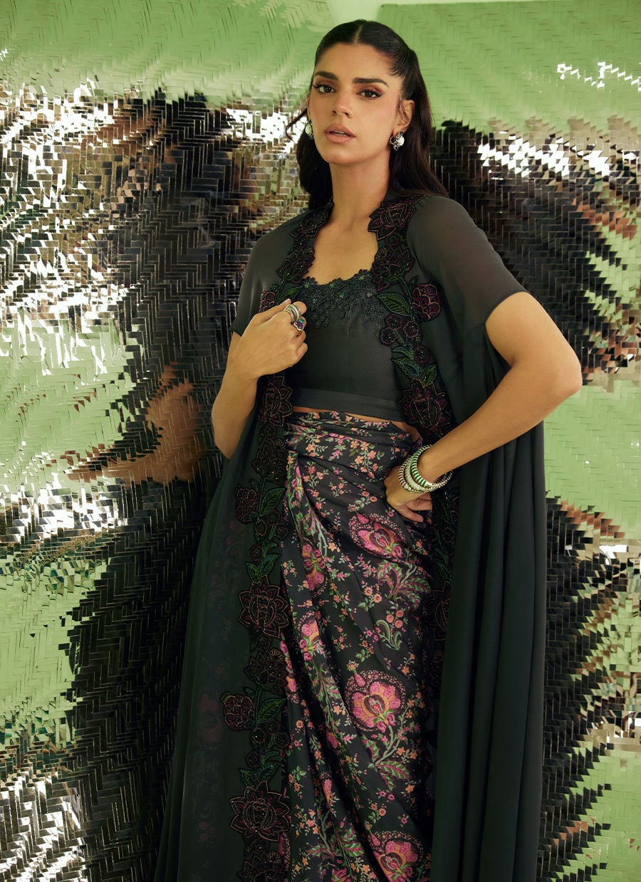 Farah Talib Aziz | Veya A Draped Capsule | Azalea, image 3