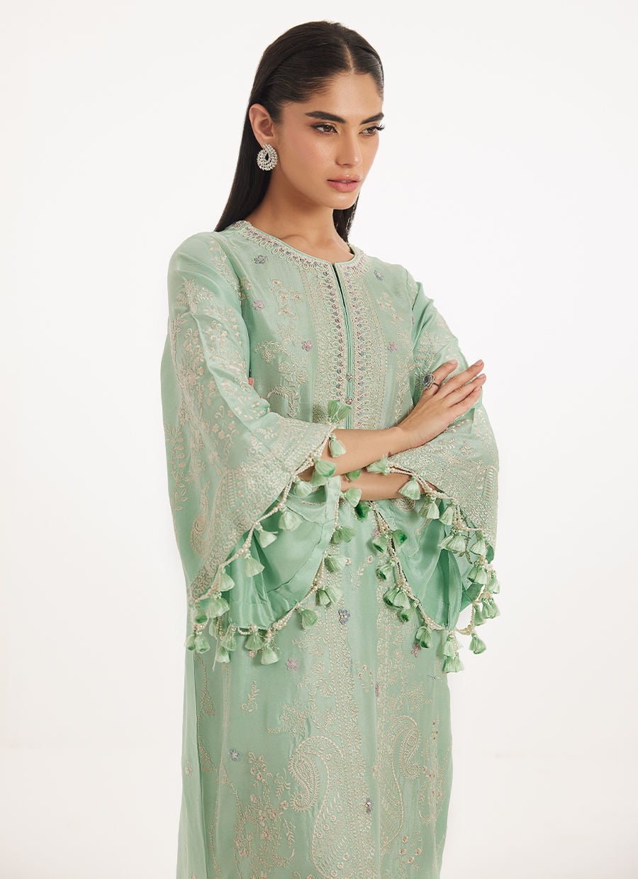 Farah Talib Aziz | Veya A Draped Capsule | Lamia Kaftan, image 4