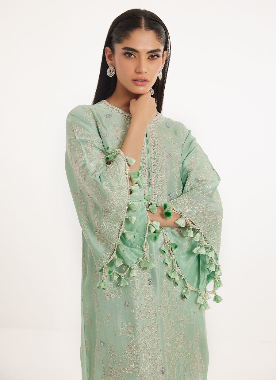 Farah Talib Aziz | Veya A Draped Capsule | Lamia Kaftan, image 3