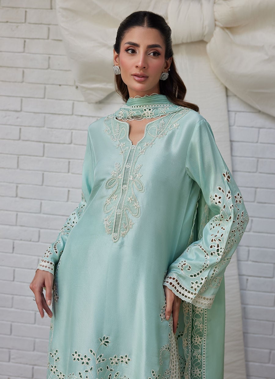 Farah Talib Aziz | Tara Luxe Eid 26 | Kalina-3