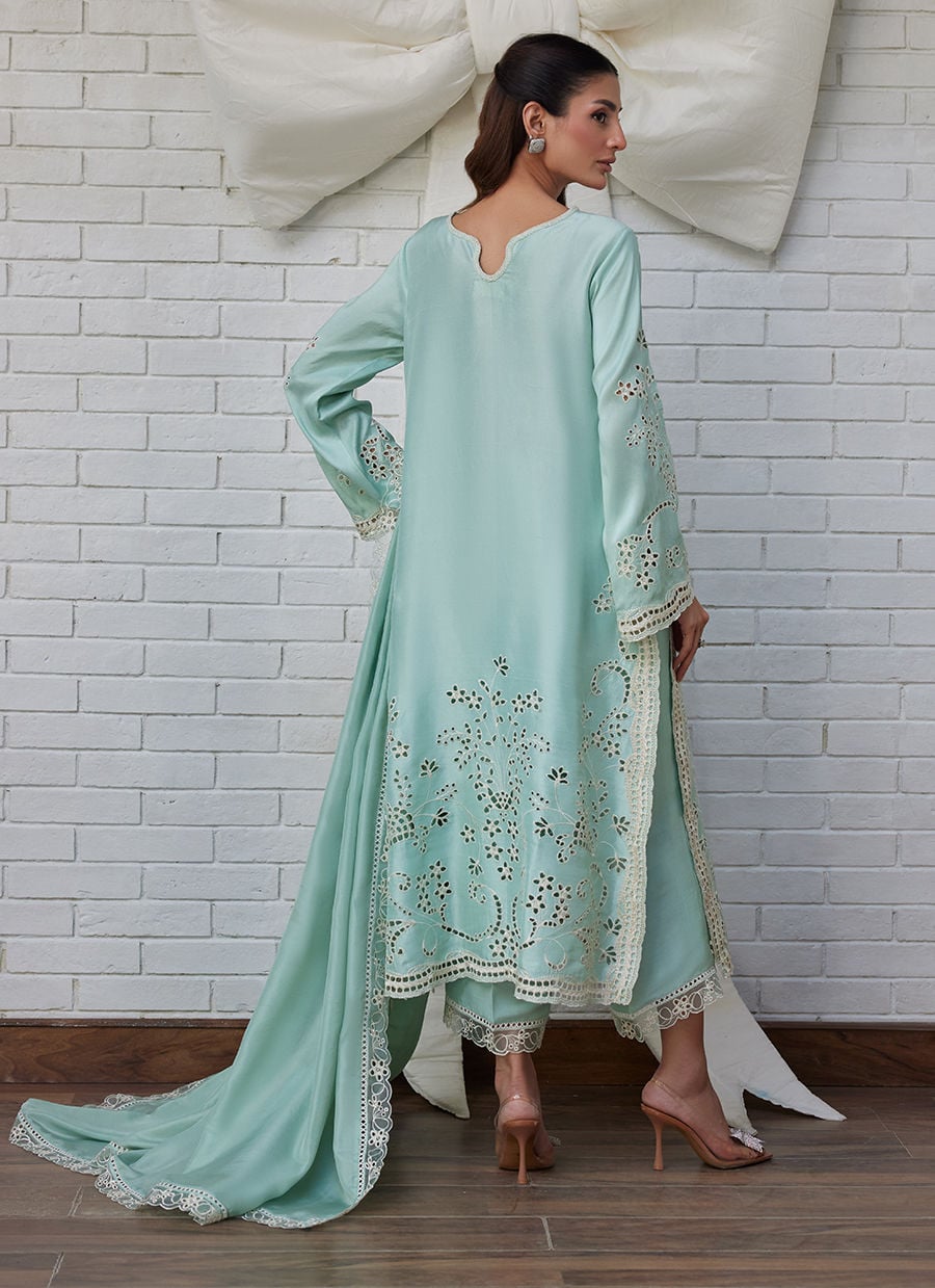 Farah Talib Aziz | Tara Luxe Eid 26 | Kalina-2