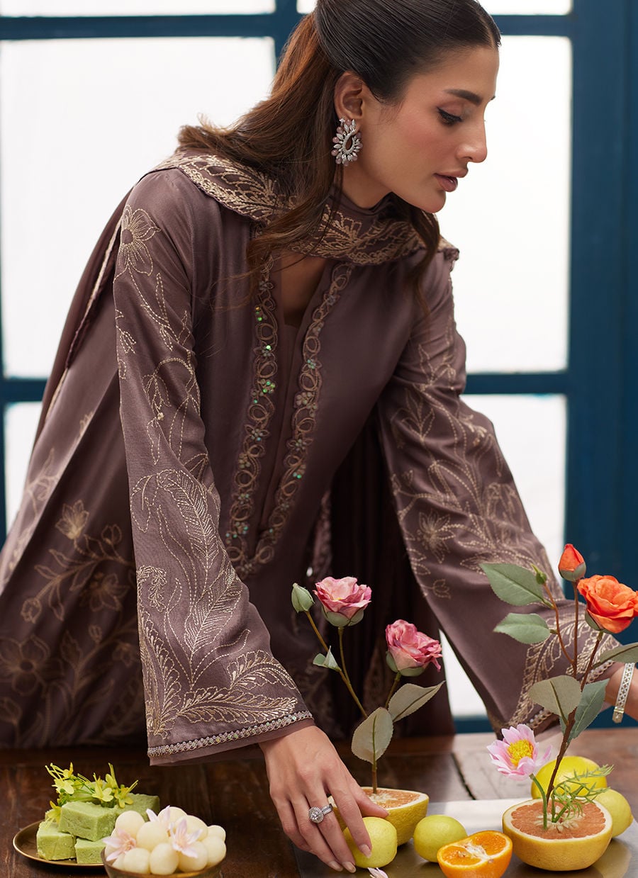 Farah Talib Aziz | Tara Luxe Eid 26 | Greta, image 3