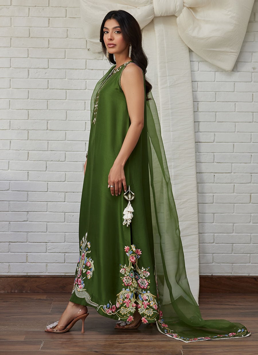Farah Talib Aziz | Tara Luxe Eid 26 | Gracie, image 4
