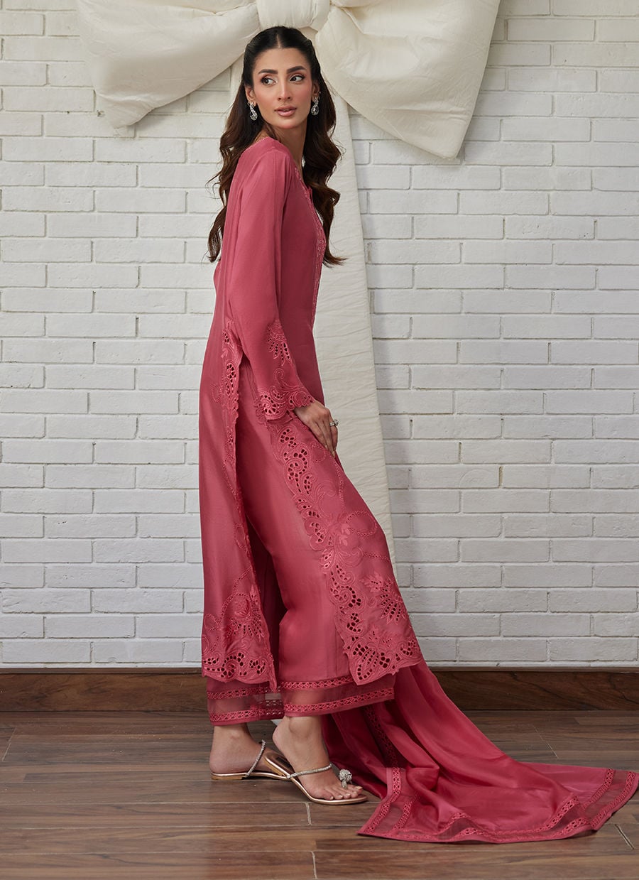 Farah Talib Aziz | Tara Luxe Eid 26 | Ivara, image 5