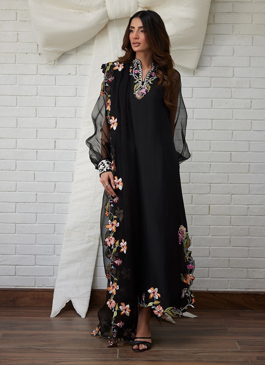 Farah Talib Aziz | Tara Luxe Eid 26 | Arra, image 3