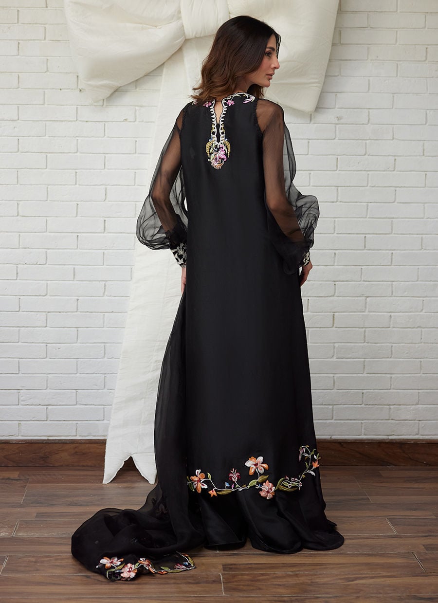 Farah Talib Aziz | Tara Luxe Eid 26 | Arra, image 2
